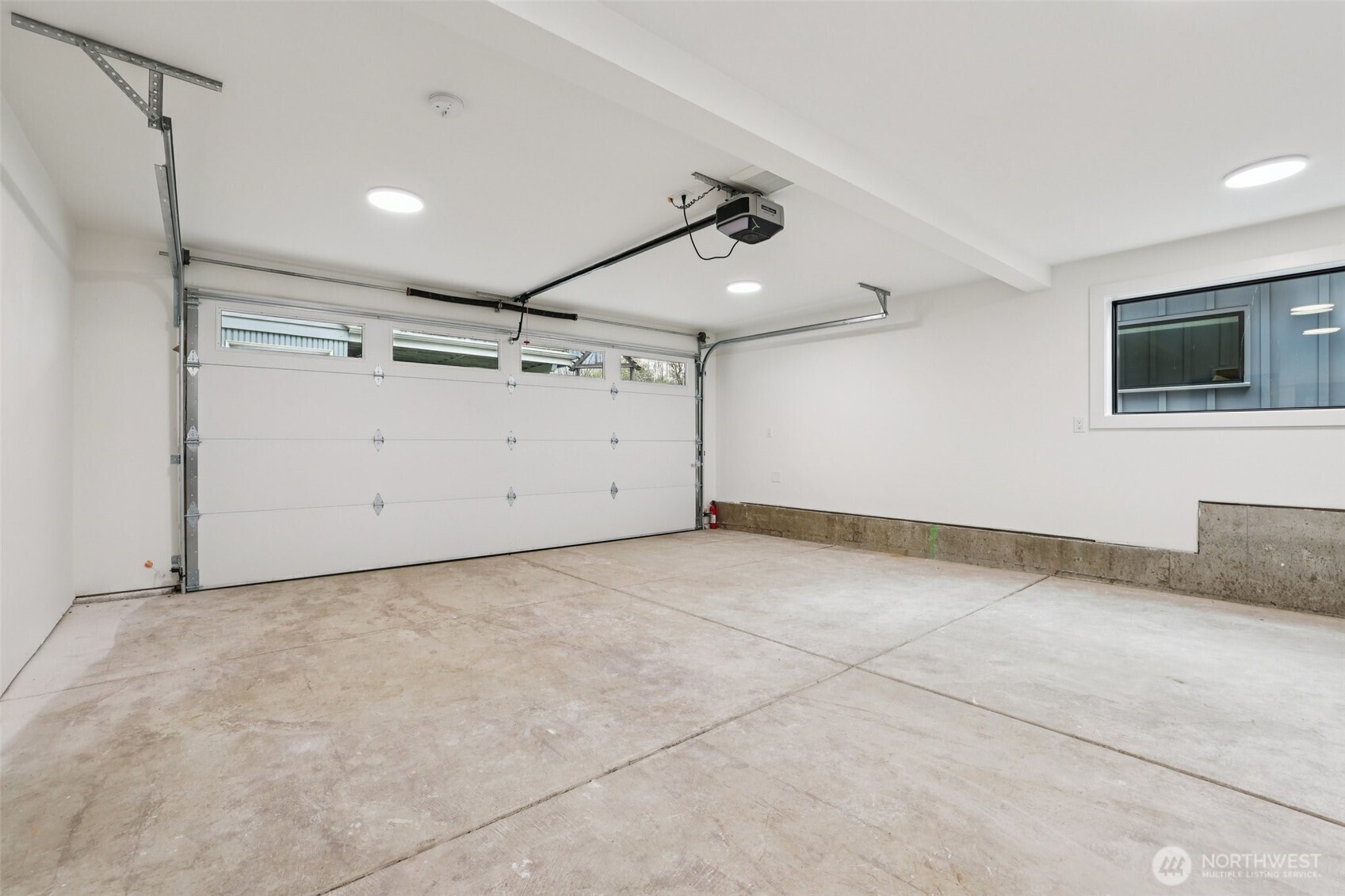 3714 Bagley Avenue North Seattle, WA 98103 - Photo 37 of 40