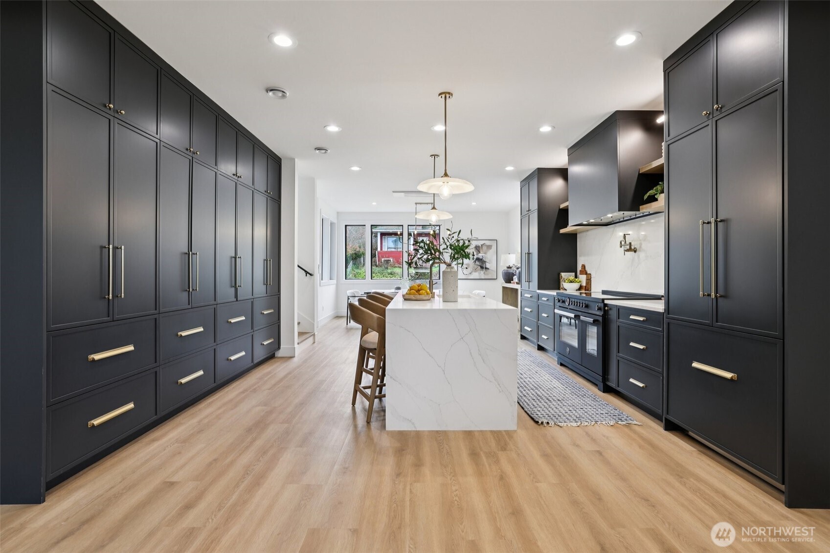 3714 Bagley Avenue North Seattle, WA 98103 - Photo 8 of 40