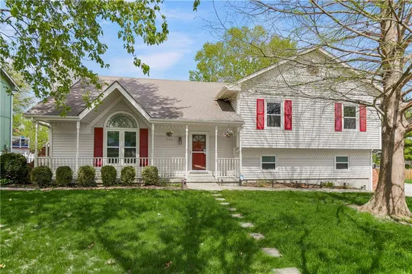 $350,000 | 960 Ellis Street, Liberty, MO 64068