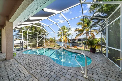 $700,000 | 3237 Yucatan Parkway, Cape Coral, FL 33993