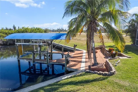 $700,000 | 3237 Yucatan Parkway, Cape Coral, FL 33993