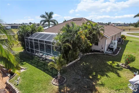 $700,000 | 3237 Yucatan Parkway, Cape Coral, FL 33993