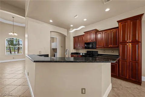 $700,000 | 3237 Yucatan Parkway, Cape Coral, FL 33993