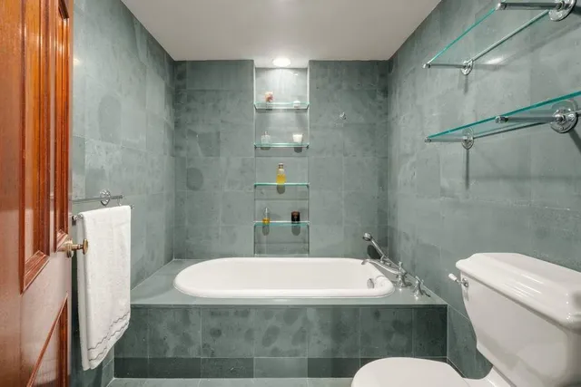 $4,500,000 | 230 Central Park West, Unit 8E | Upper West Side