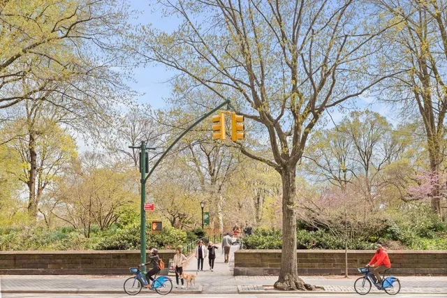 $4,500,000 | 230 Central Park West, Unit 8E | Upper West Side