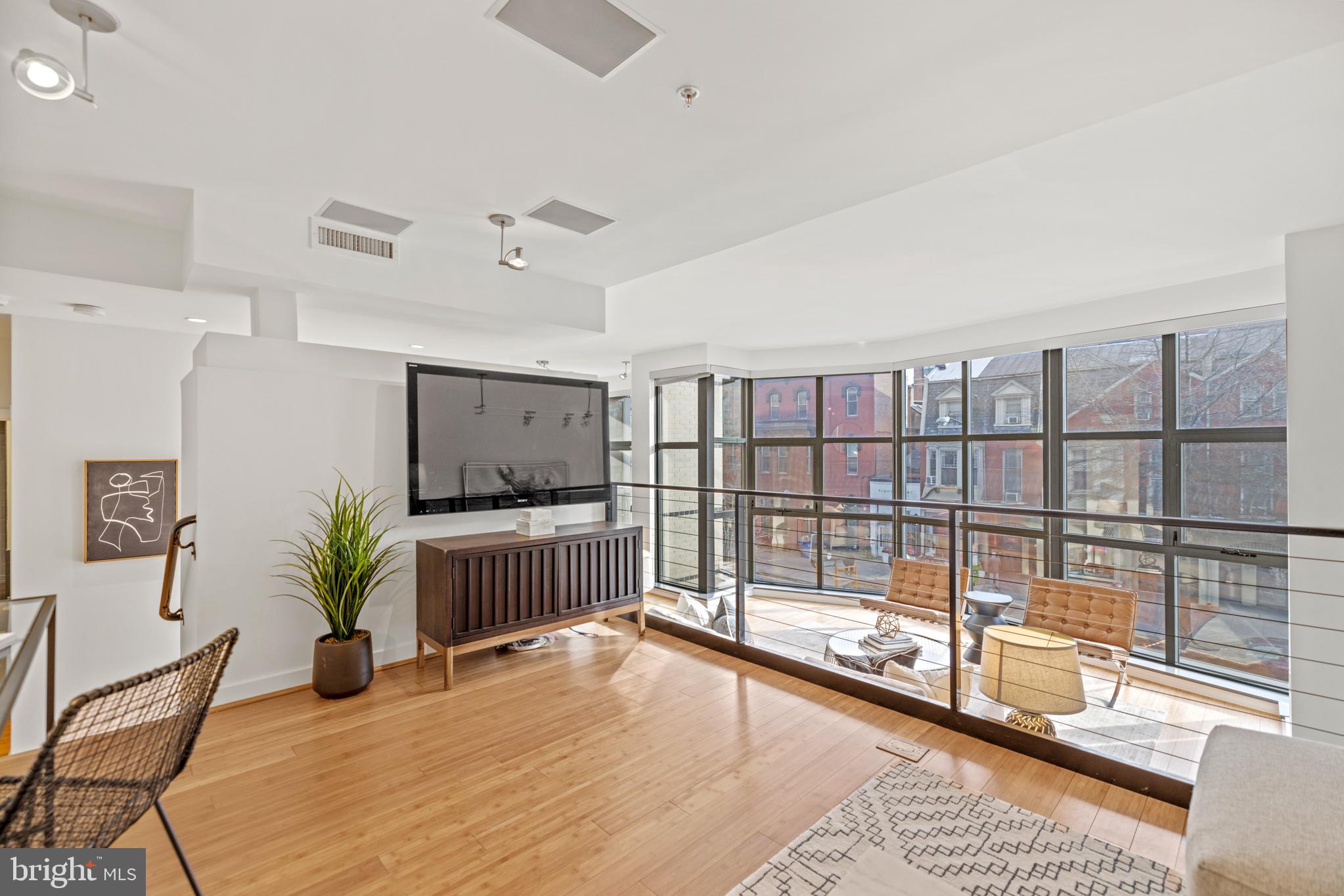 1413 P Street Northwest, Unit 201 Washington, DC 20005 - Photo 9 of 28