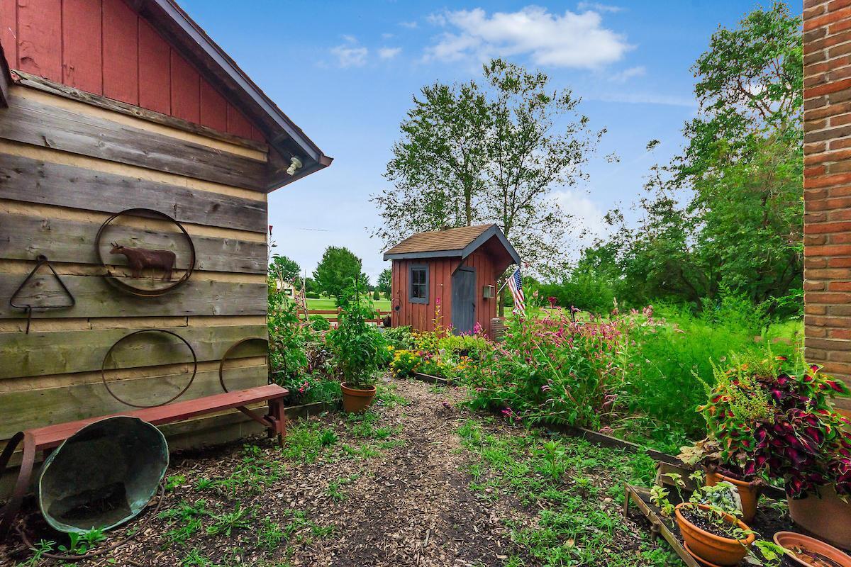 7412 Busey Road Canal Winchester, OH 43110 - Photo 4 of 49 20190605151856793239000000-o