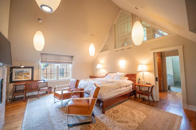 $2,250,000 | 71 Overlook Drive, West Dover, VT 05356