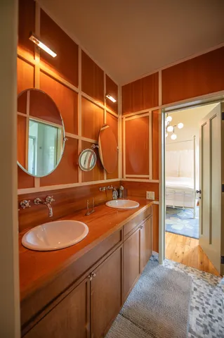 $2,250,000 | 71 Overlook Drive, West Dover, VT 05356