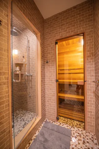 $2,250,000 | 71 Overlook Drive, West Dover, VT 05356