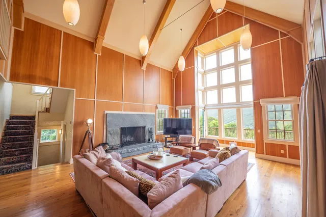 $2,250,000 | 71 Overlook Drive, West Dover, VT 05356