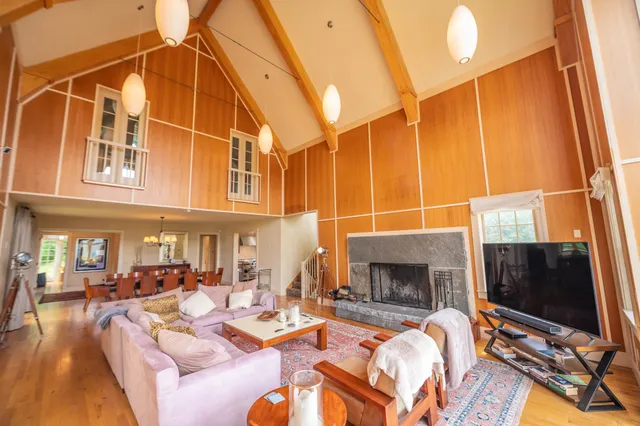 $2,250,000 | 71 Overlook Drive, West Dover, VT 05356