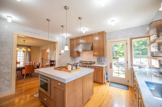 $2,250,000 | 71 Overlook Drive, West Dover, VT 05356