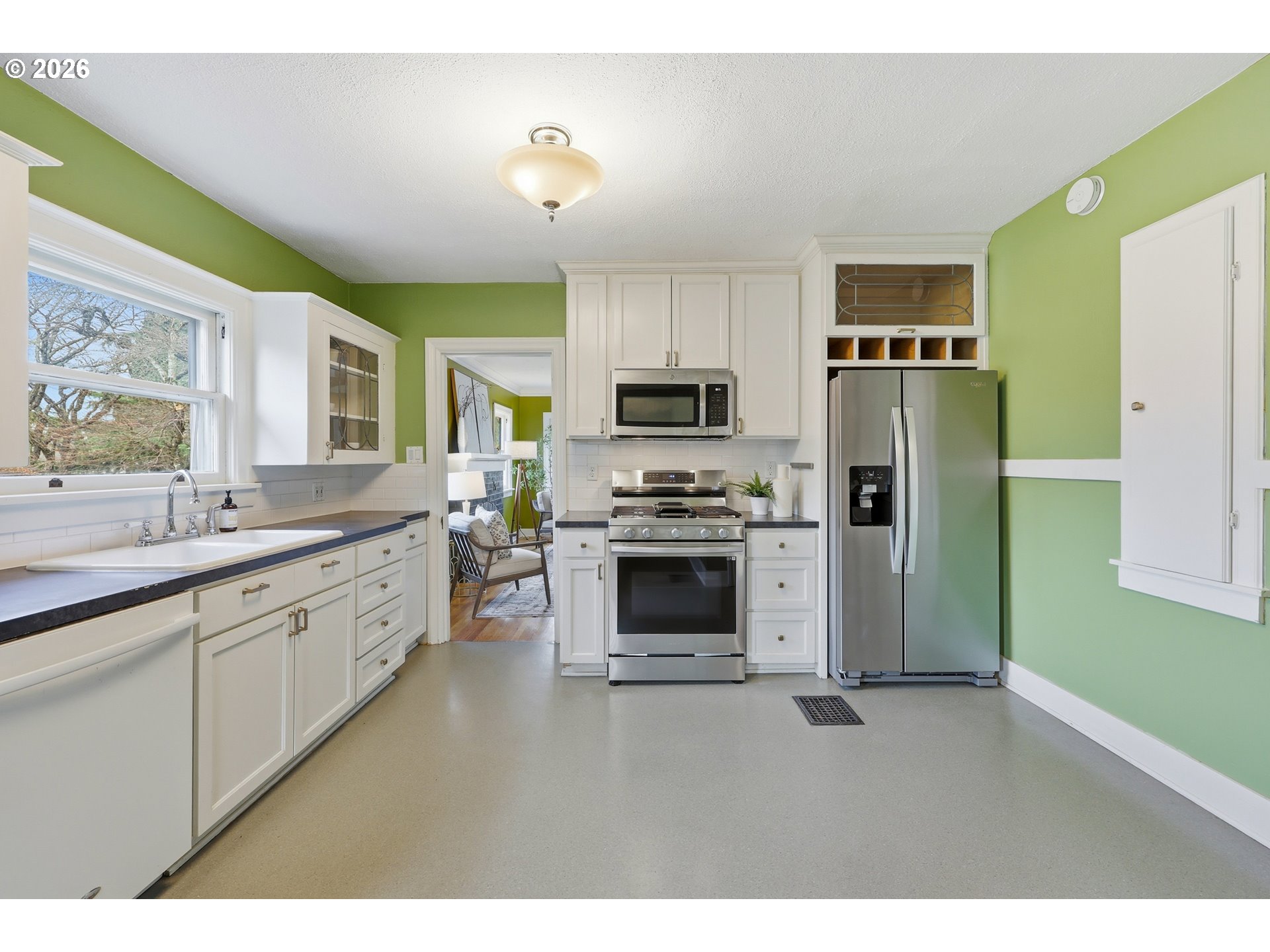 4112 Southeast Boise Street Portland, OR 97202 - Photo 13 of 46