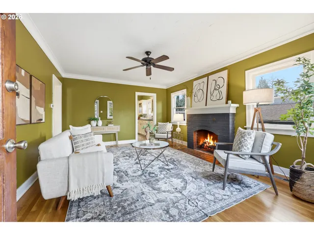 $495,000 | 4112 Southeast Boise Street, Portland, OR 97202