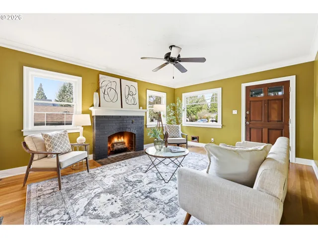 $495,000 | 4112 Southeast Boise Street, Portland, OR 97202