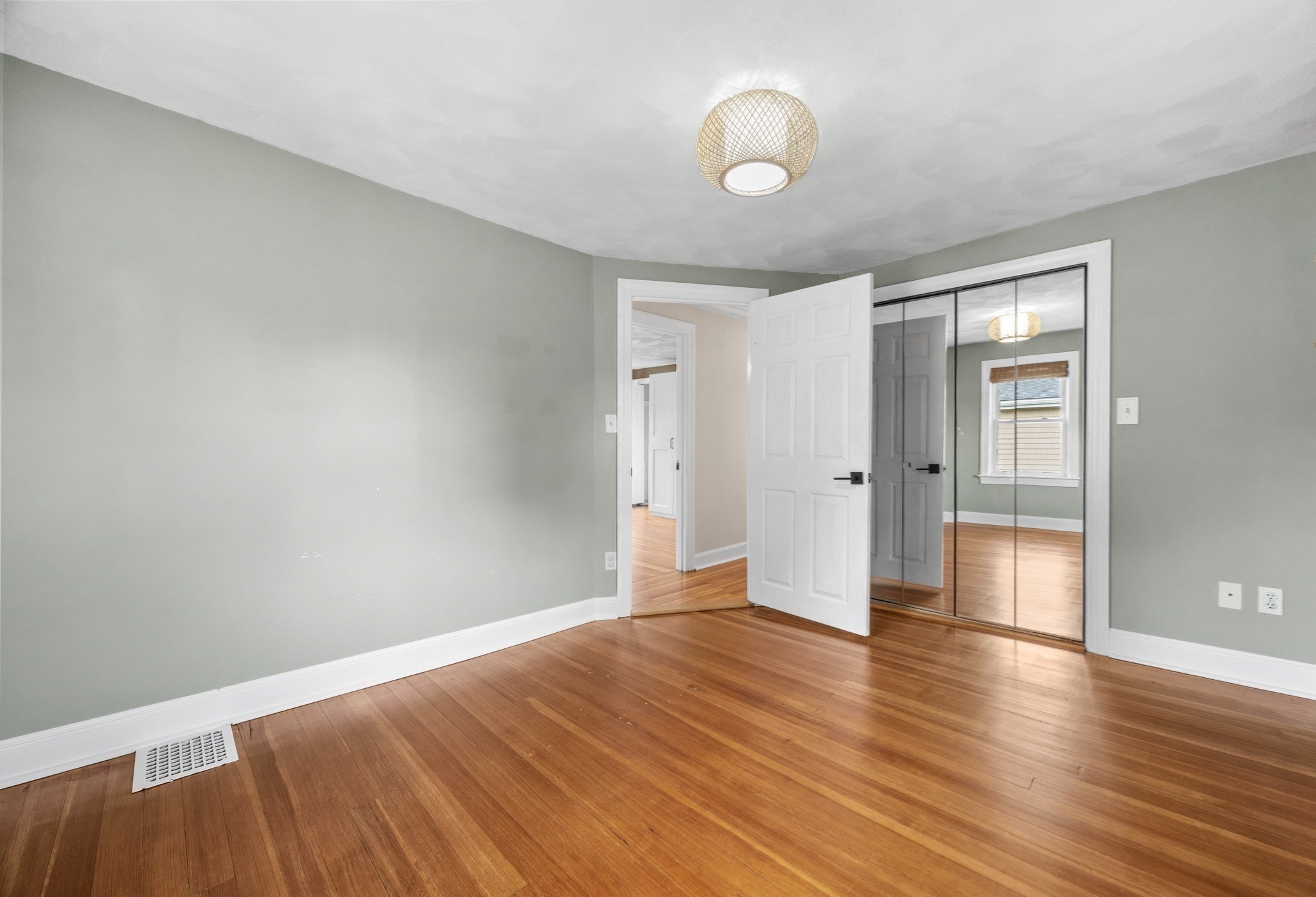 61 Edgemont Road Braintree, MA 02184 - Photo 26 of 39 Gallery Image 26