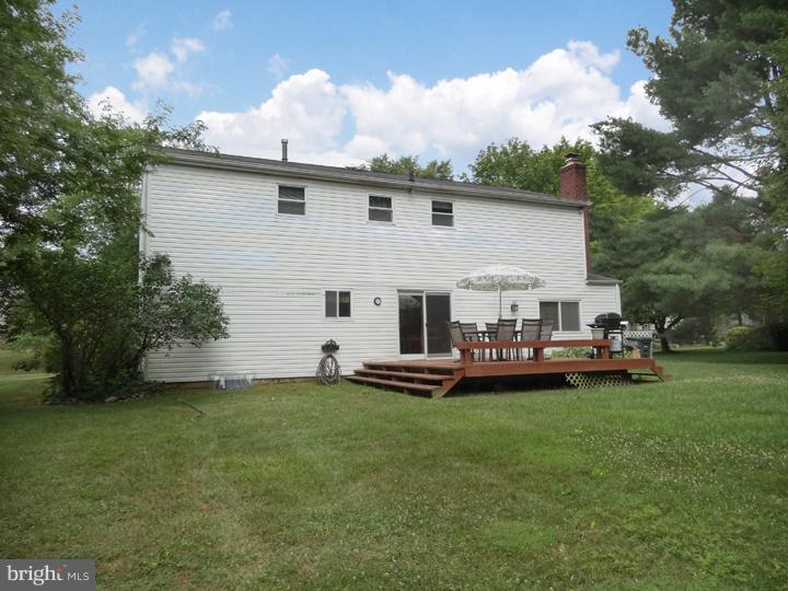 267 Beaver Road Southampton, PA 18966 - Photo 23 of 25 Exterior Back