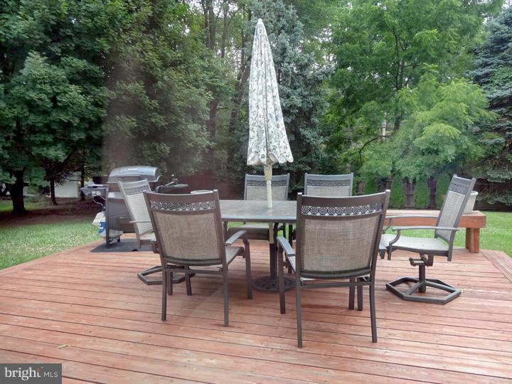 267 Beaver Road Southampton, PA 18966 - Photo 24 of 25 Deck