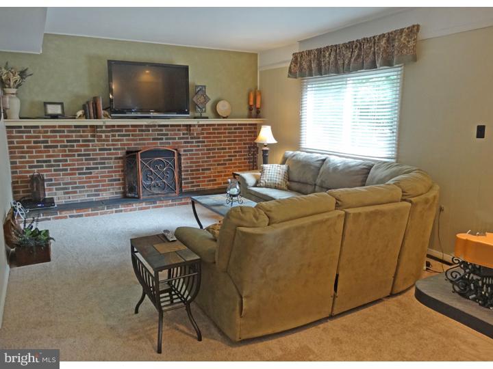 267 Beaver Road Southampton, PA 18966 - Photo 9 of 25 Family Room