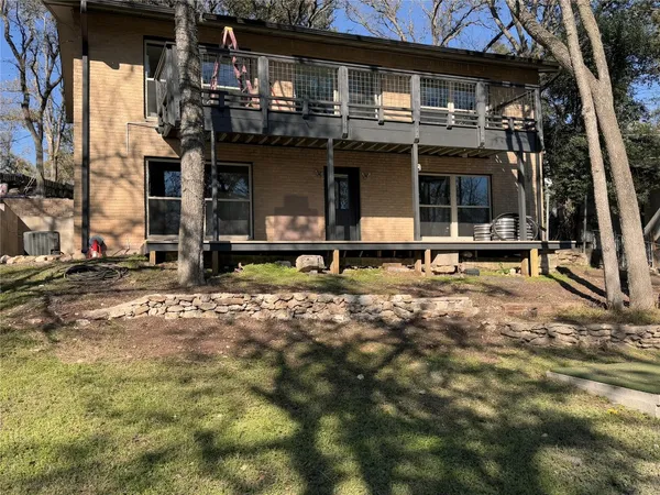 $2,100 | 907 Hillyer Street, San Marcos, TX 78666