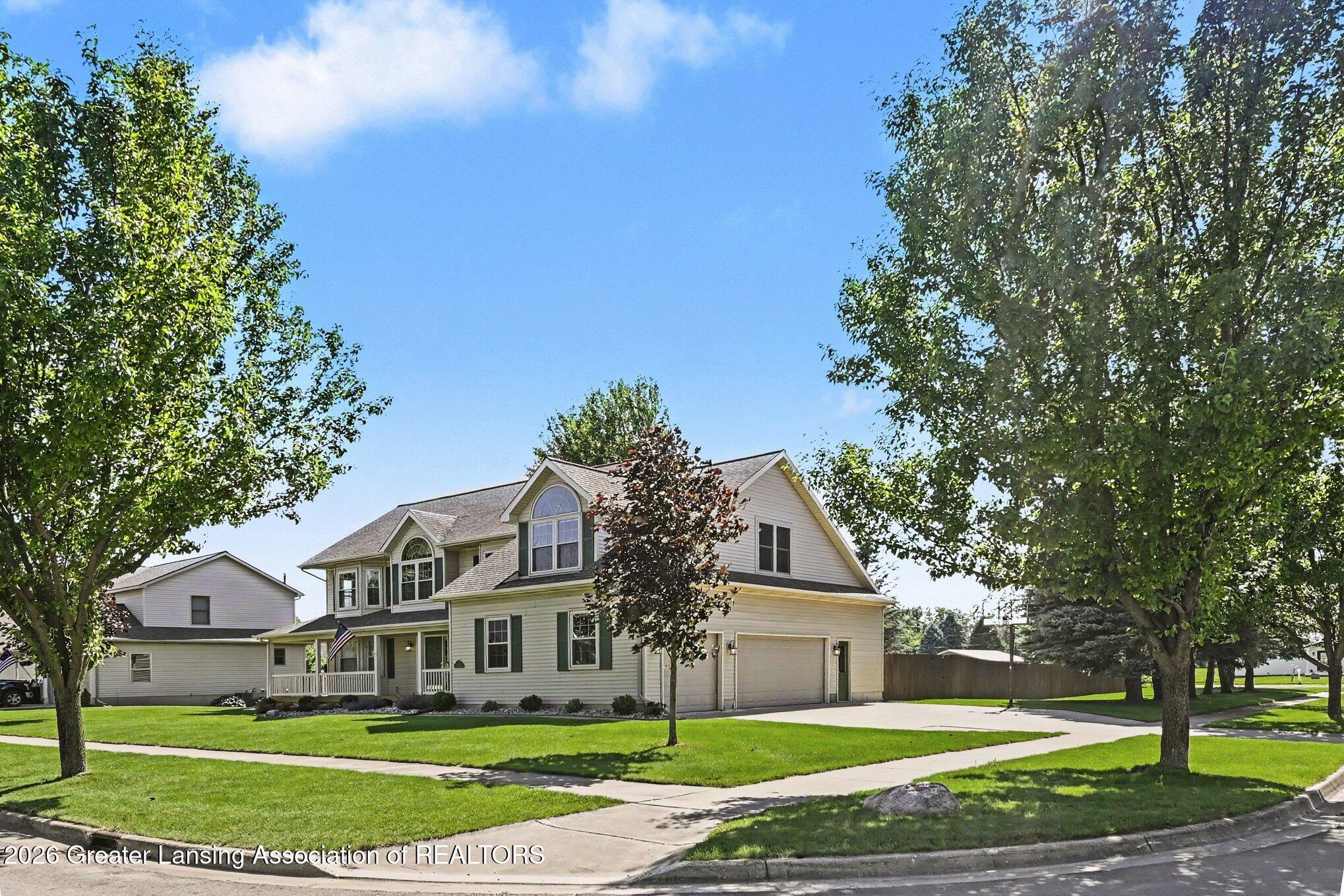 1113 Hawks Ridge Grand Ledge, MI 48837 - Photo 3 of 45 003_file_7076