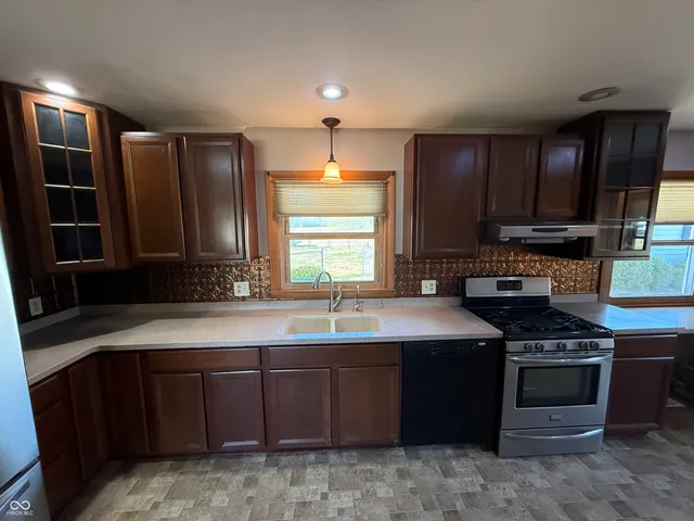 $289,000 | 9221 North Knightsville Crawford Street, Knightsville, IN 47857