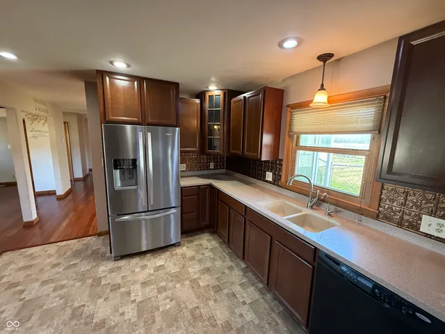 $289,000 | 9221 North Knightsville Crawford Street, Knightsville, IN 47857