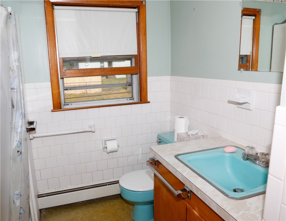 190 Holmes Road Warwick, RI 02888 - Photo 11 of 16 Gallery Image 11