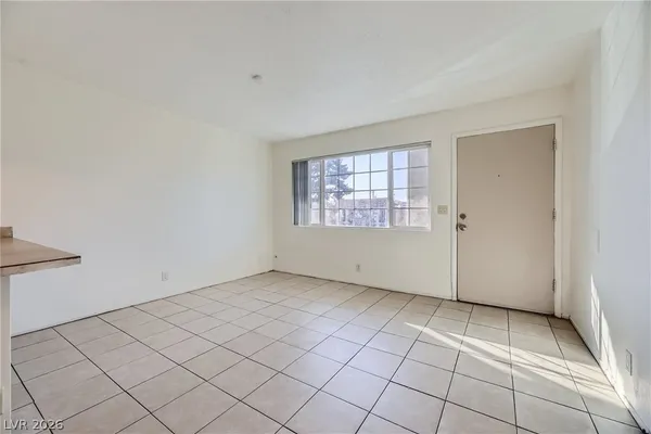 $880 | 3604 Thomas Avenue, Unit 4, North Las Vegas, NV 89030