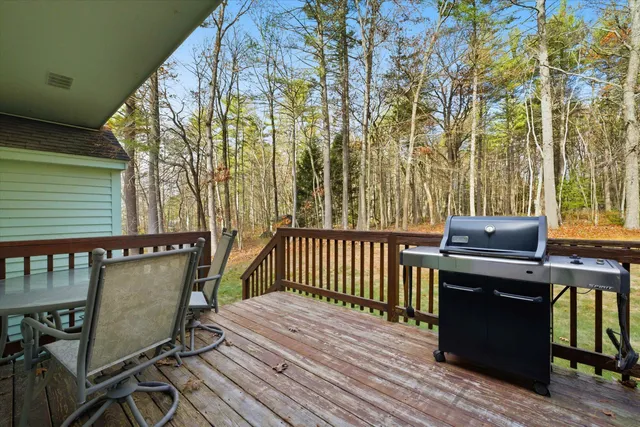 $725,000 | 11 Park Street, Windham, NH 03087