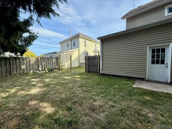$205,000 | 6073 2nd Street, Newfane, NY 14108