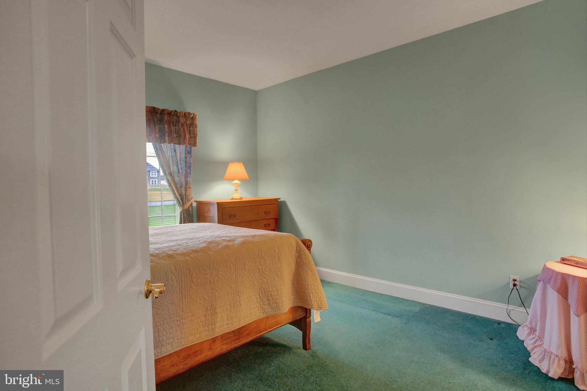 550 Kohler Road Chambersburg, PA 17202 - Photo 11 of 55 Guest bedroom