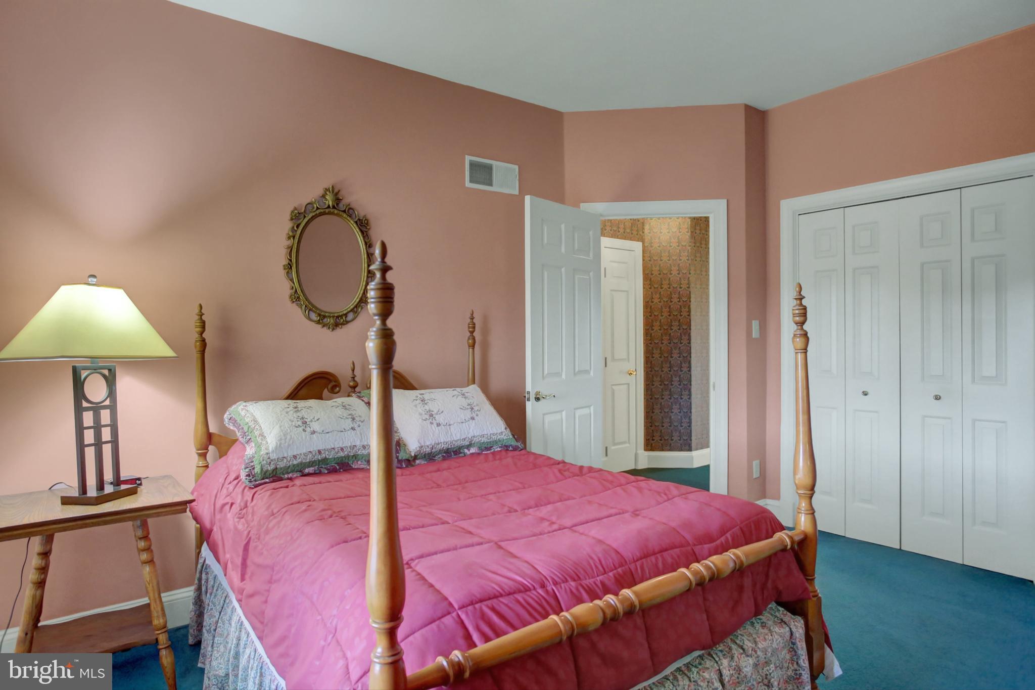 550 Kohler Road Chambersburg, PA 17202 - Photo 14 of 55 Guest bedroom