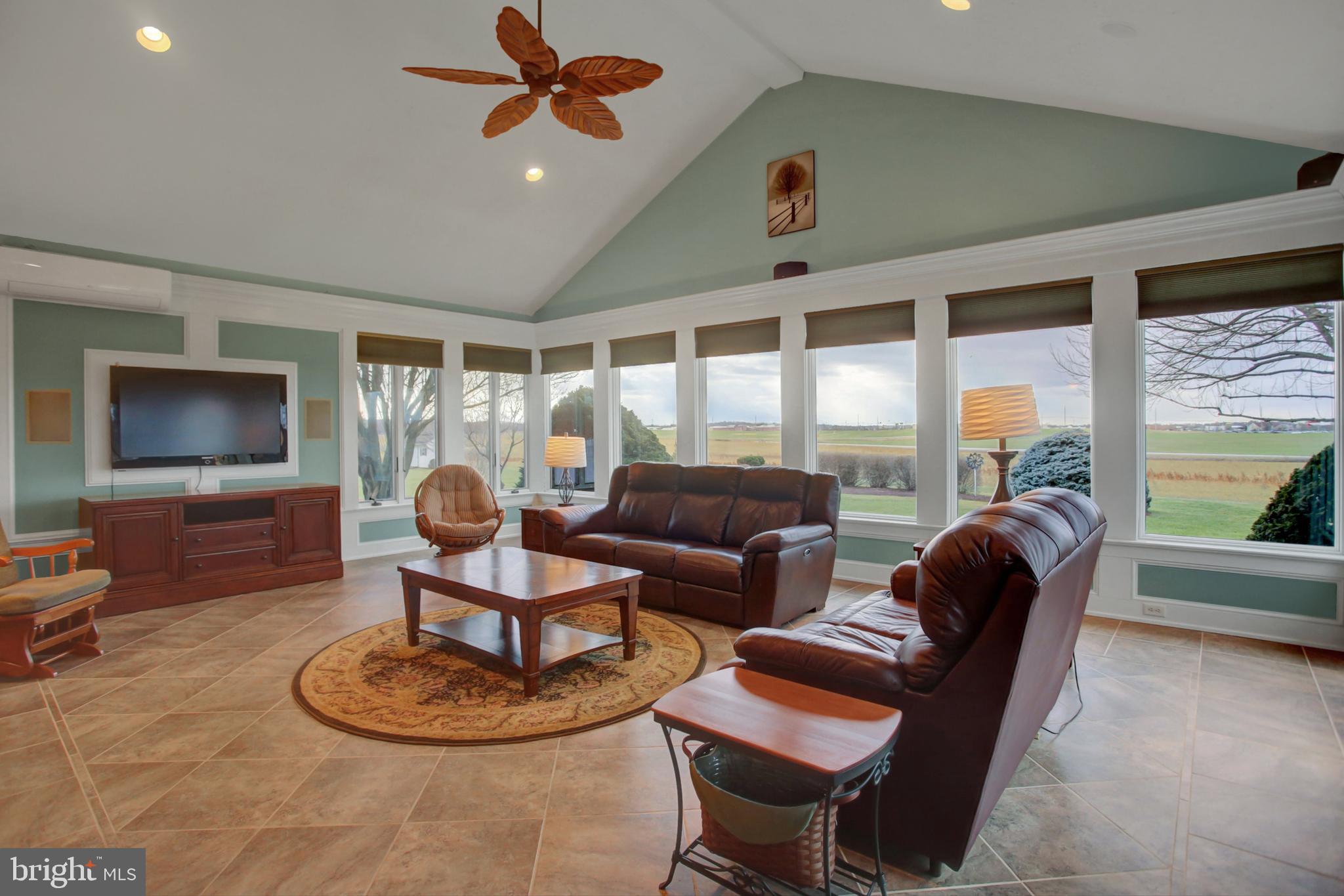 550 Kohler Road Chambersburg, PA 17202 - Photo 16 of 55 Sunroom