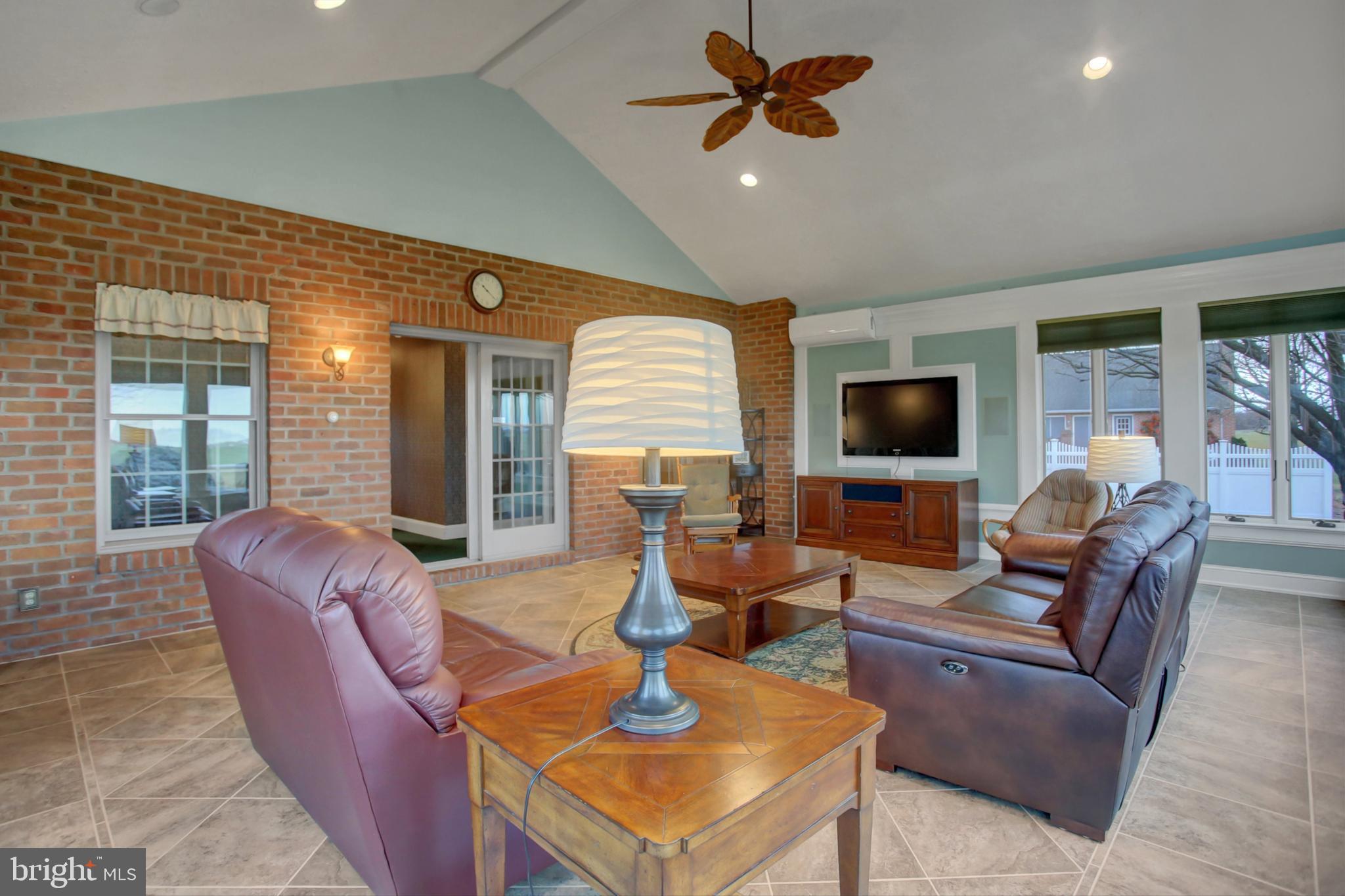 550 Kohler Road Chambersburg, PA 17202 - Photo 17 of 55 Sunroom