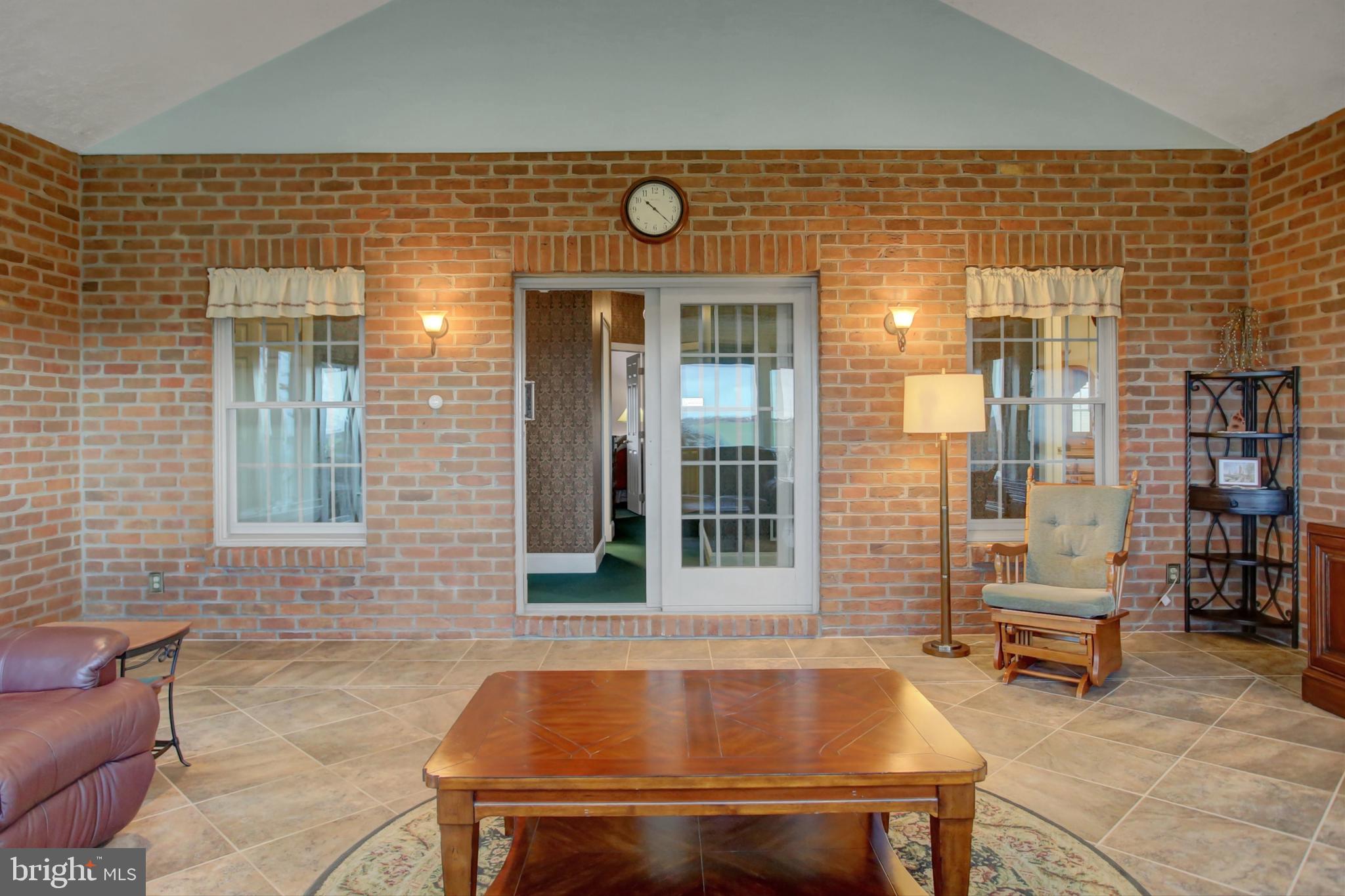550 Kohler Road Chambersburg, PA 17202 - Photo 18 of 55 Sunroom