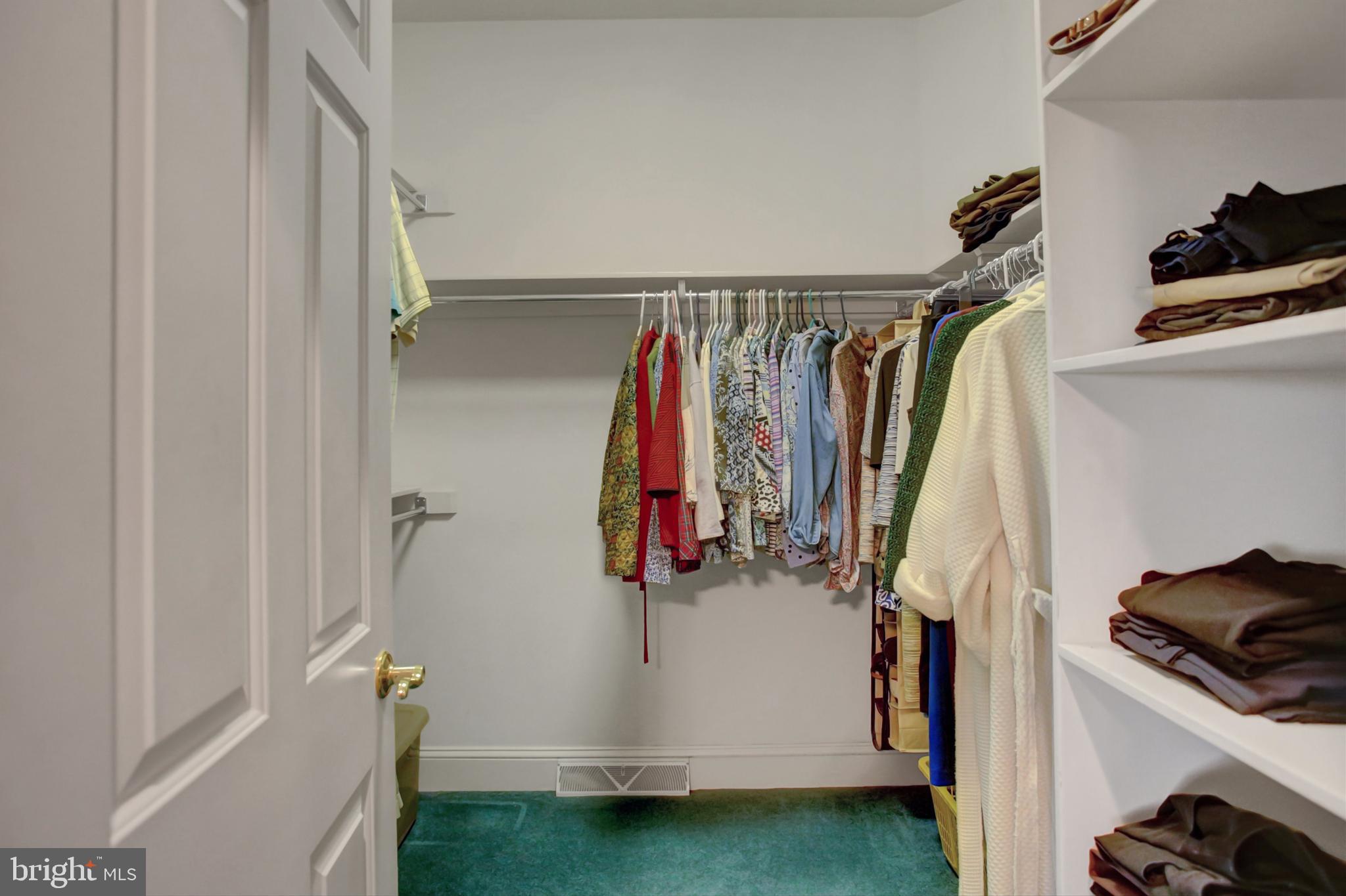 550 Kohler Road Chambersburg, PA 17202 - Photo 21 of 55 Primary closet