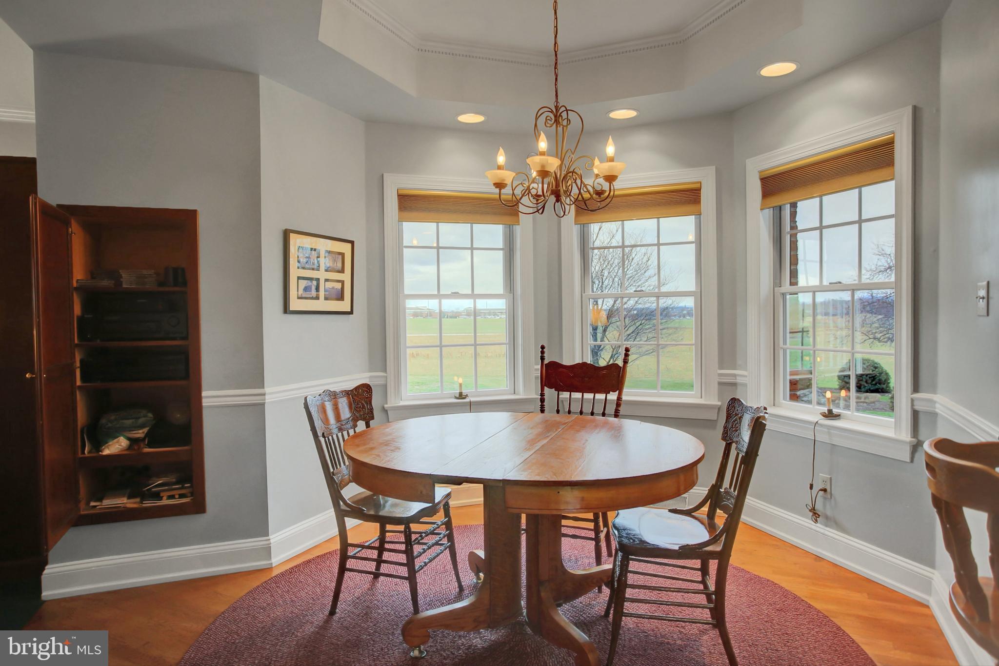 550 Kohler Road Chambersburg, PA 17202 - Photo 7 of 55 Breakfast nook