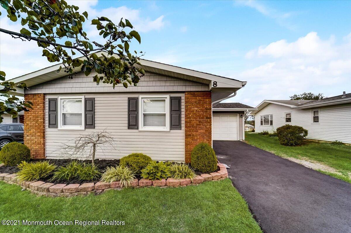 8 Keats Road Brick, NJ 08724 - Photo 1 of 21 04-Keats Rd-004 - Copy