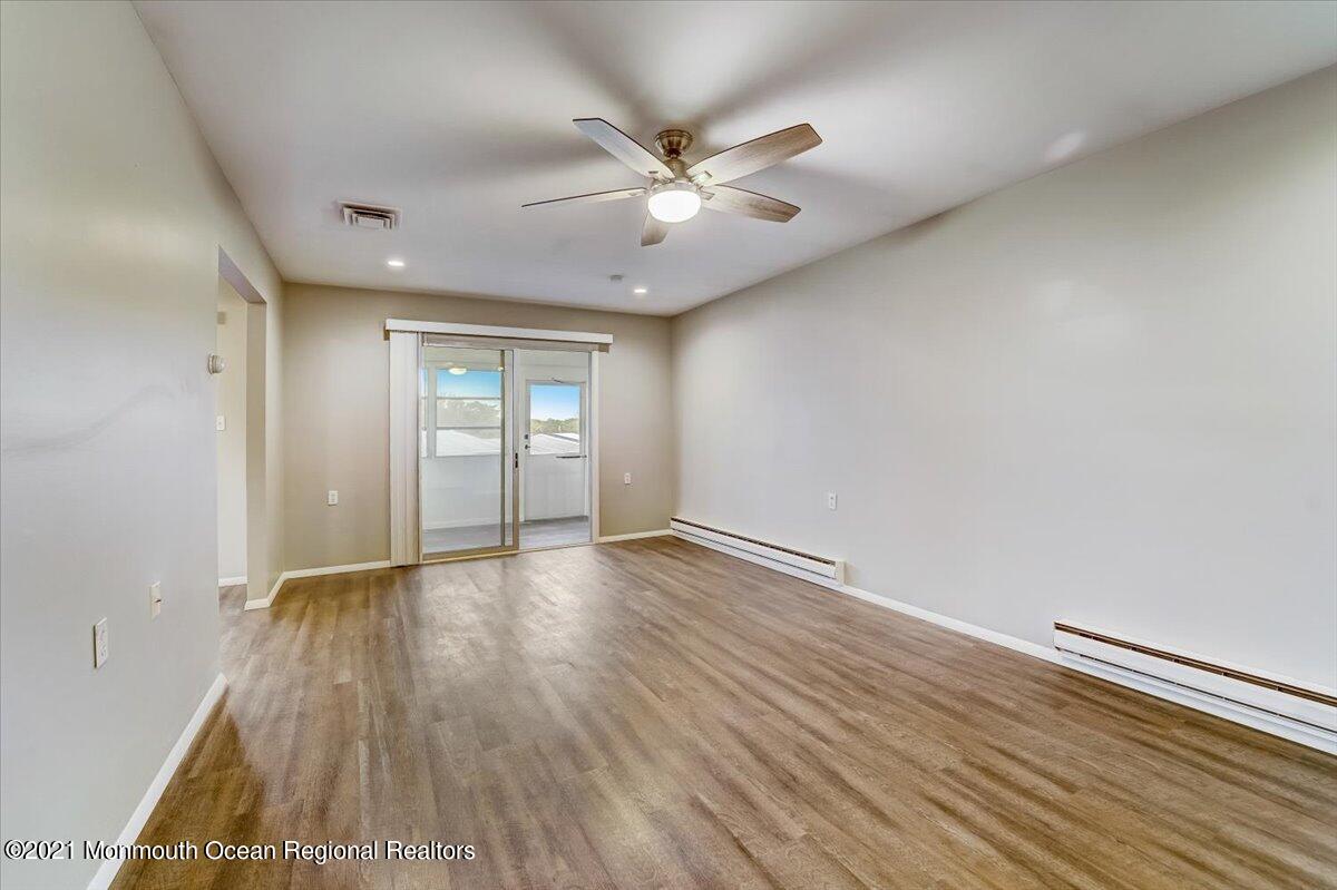 8 Keats Road Brick, NJ 08724 - Photo 4 of 21 06-Keats Rd-006