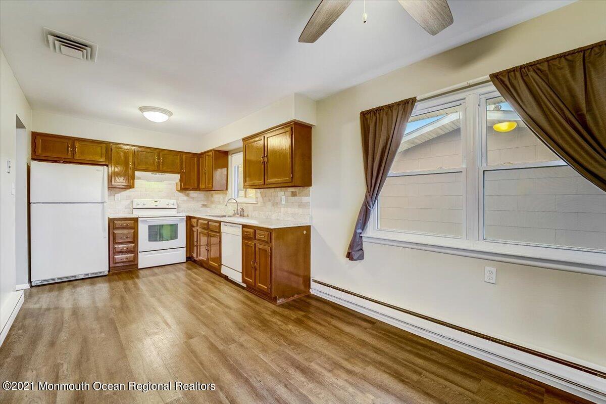 8 Keats Road Brick, NJ 08724 - Photo 9 of 21 10-Keats Rd-010
