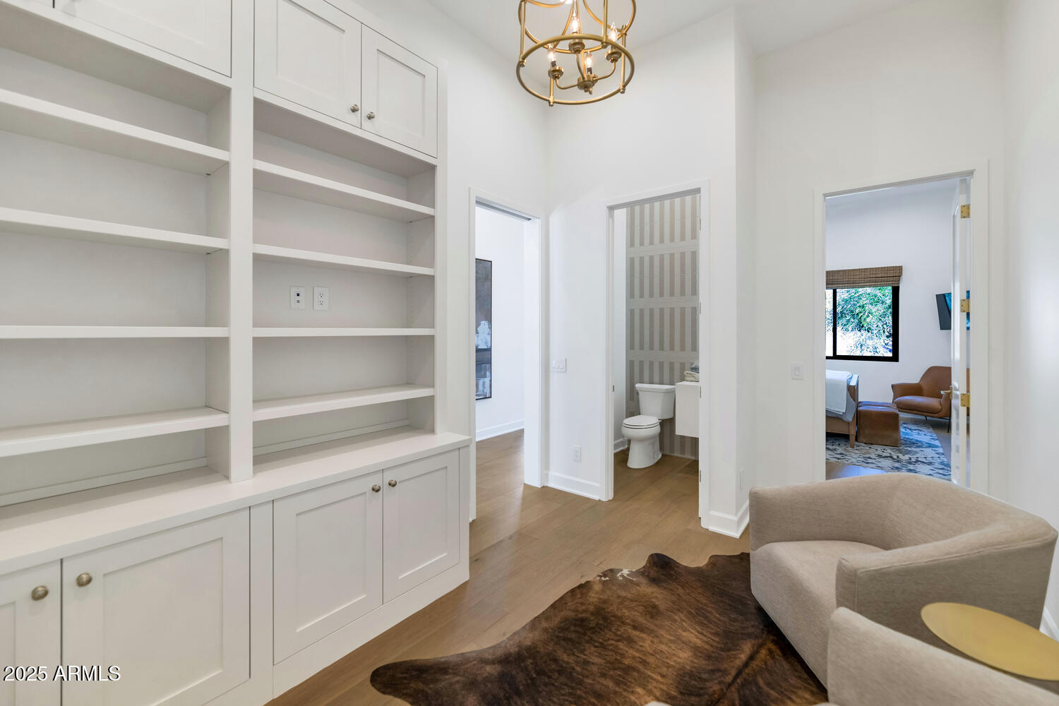 4147 East Clarendon Avenue Phoenix, AZ 85018 - Photo 16 of 27 4147 E Clarendon Ave-large-024-034-4147