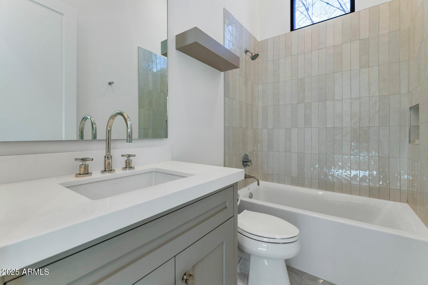 4147 East Clarendon Avenue Phoenix, AZ 85018 - Photo 20 of 27 4147 E Clarendon Ave-large-029-037-4147