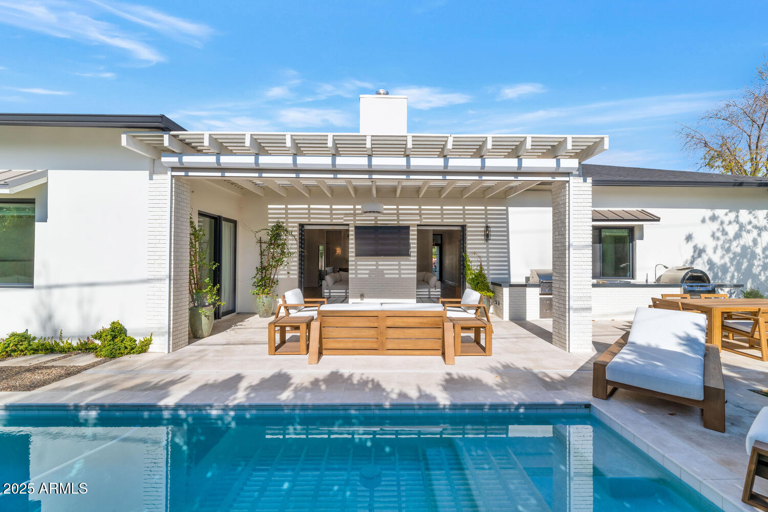 4147 East Clarendon Avenue Phoenix, AZ 85018 - Photo 22 of 27 4147 E Clarendon Ave-large-031-021-4147