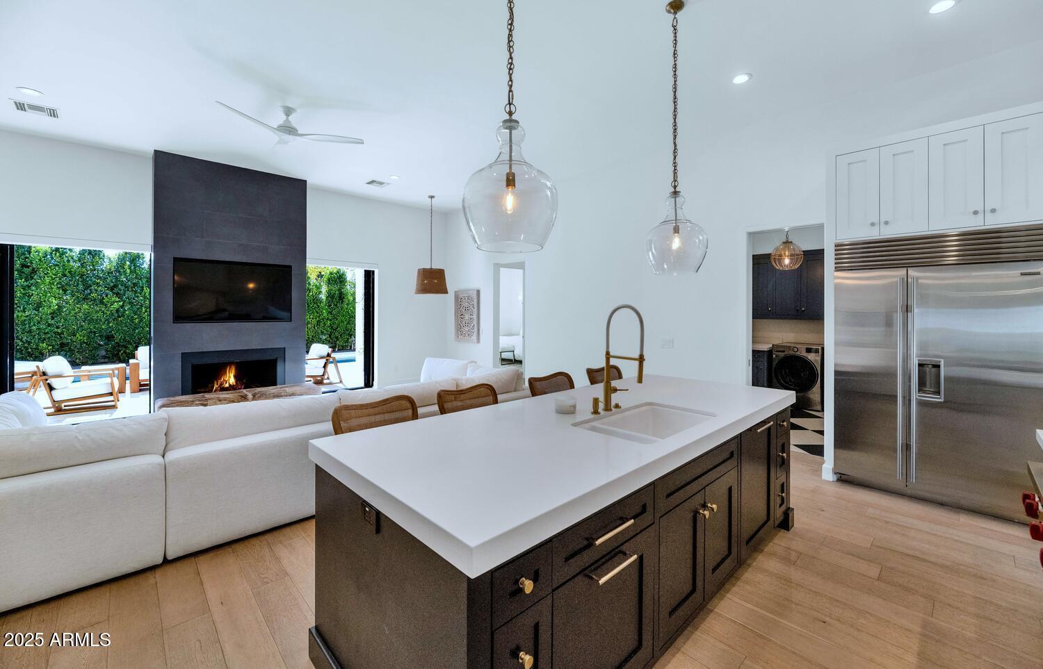 4147 East Clarendon Avenue Phoenix, AZ 85018 - Photo 7 of 27 4147 E Clarendon Ave-large-014-025-4147