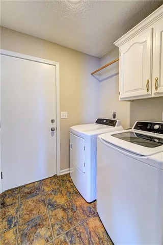 $350,000 | 4212 Southwest Leeward Drive, Lee's Summit, MO 64082