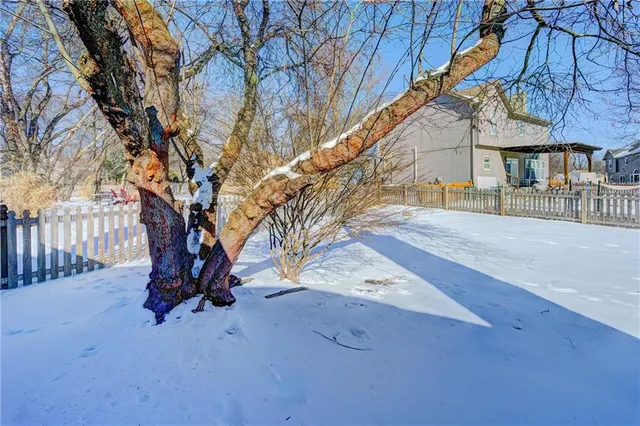 $350,000 | 4212 Southwest Leeward Drive, Lee's Summit, MO 64082