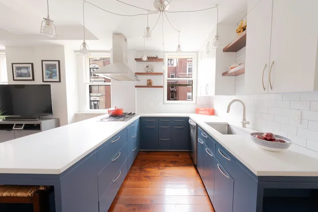 $875,000 | 340 West 55th Street, Unit 6D | Hell's Kitchen