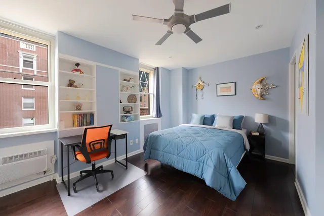 $875,000 | 340 West 55th Street, Unit 6D | Hell's Kitchen